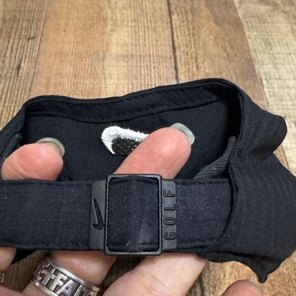 Nike Golf Hat Embroidered Swoosh Cap Black White Athletic Lightweight O/S 518707 - Picture 7 of 11